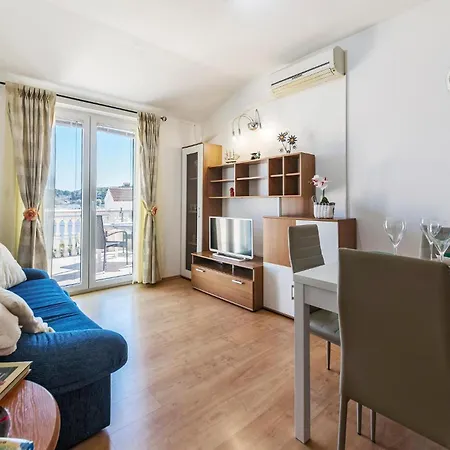 Apartamento Gorgeous In With Wifi