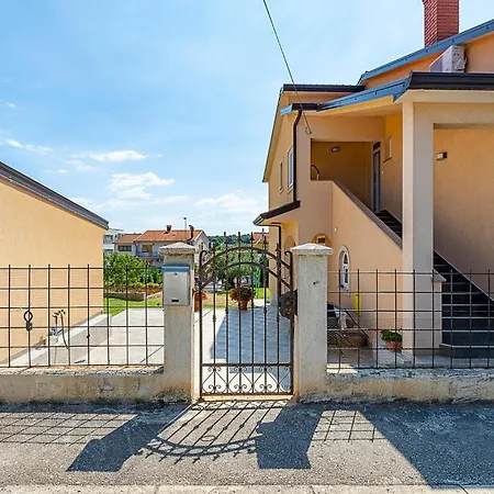 Apartamento Gorgeous In With Wifi *